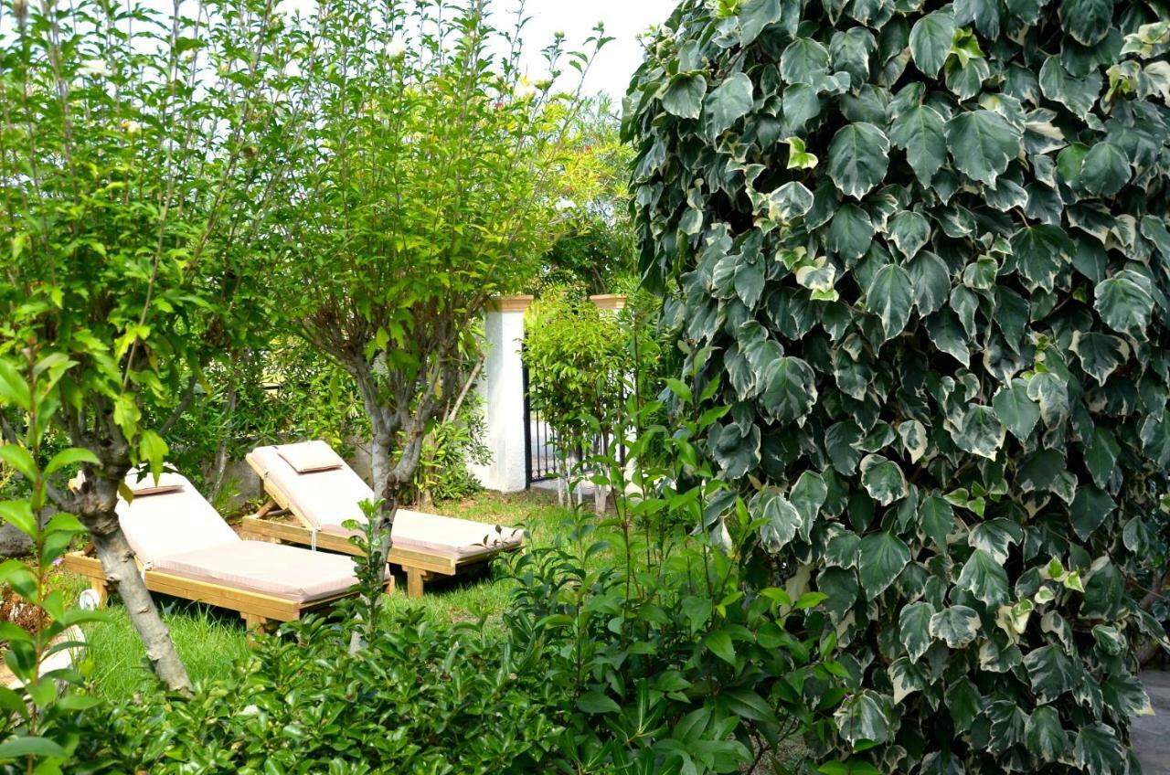 Kostas' Garden Apartment โรดา ภายนอก รูปภาพ