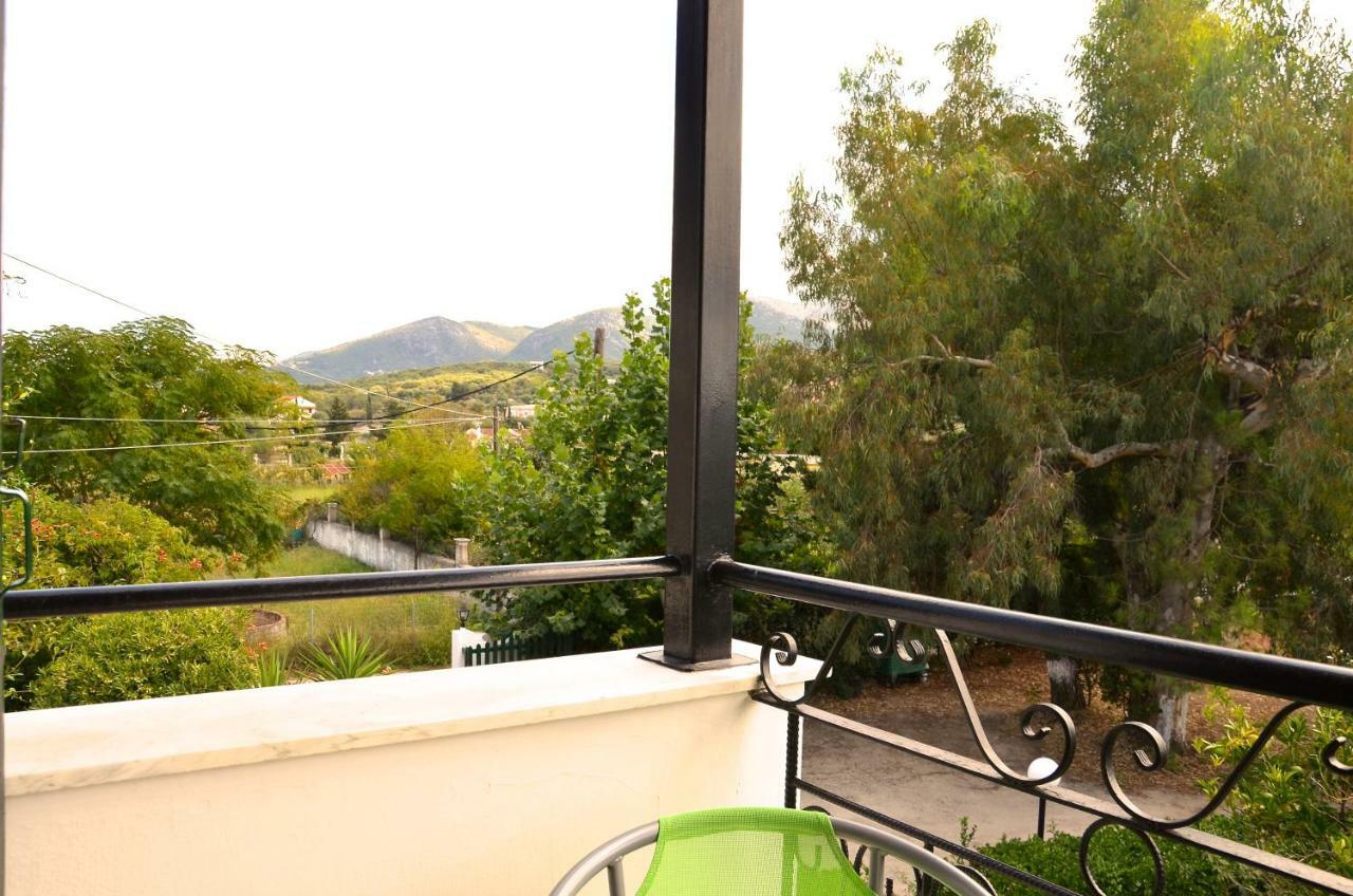 Kostas' Garden Apartment โรดา ภายนอก รูปภาพ