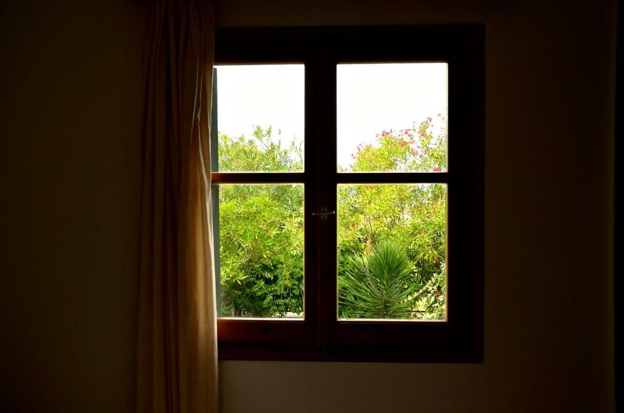 Kostas' Garden Apartment โรดา ภายนอก รูปภาพ